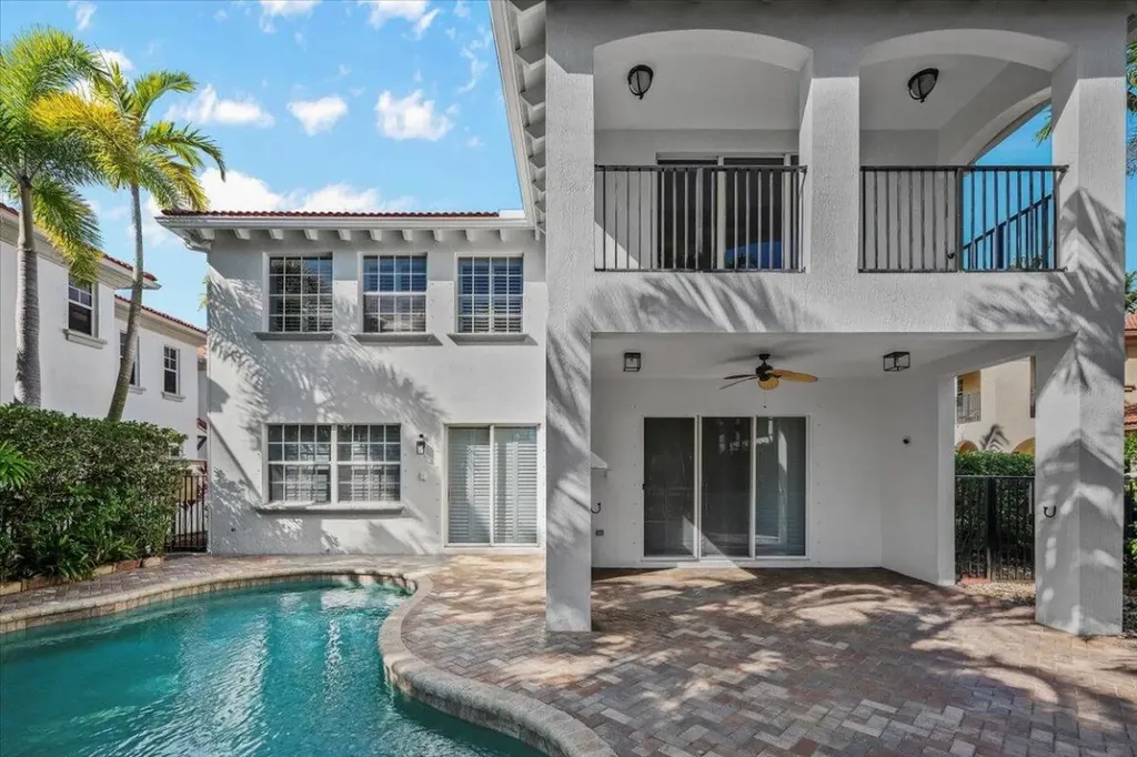 1062 Vintner Boulevard Palm Beach Gardens FL 33410