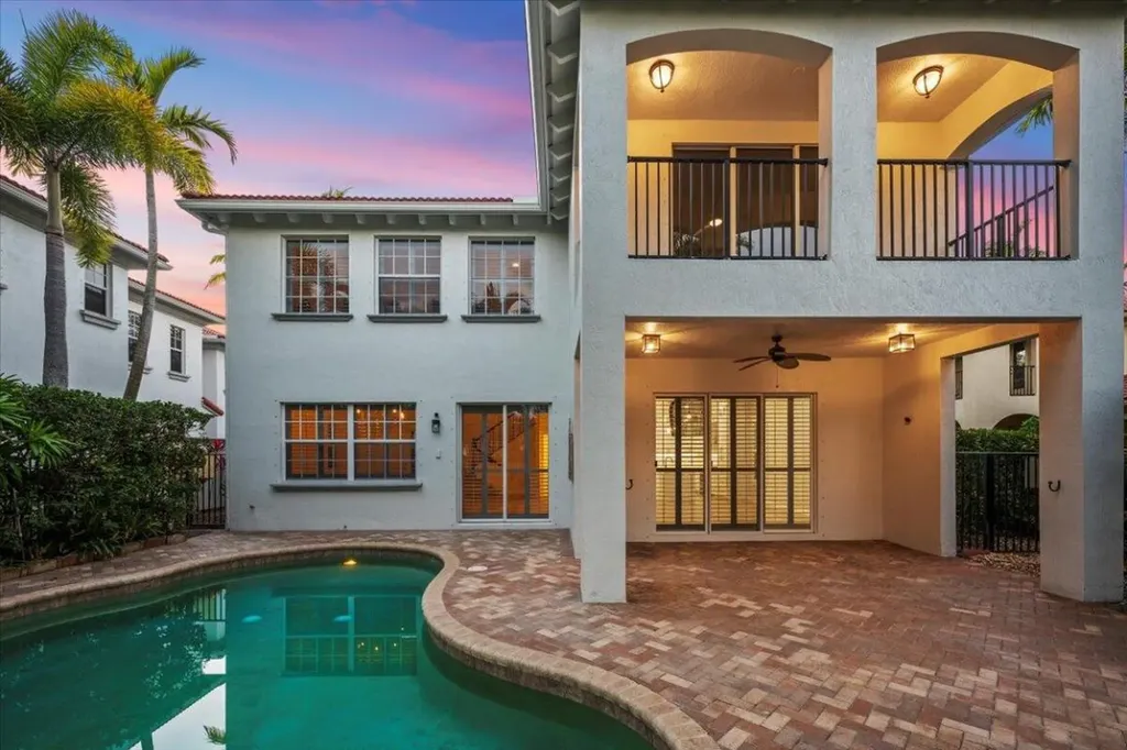 1062 Vintner Boulevard Palm Beach Gardens FL 33410