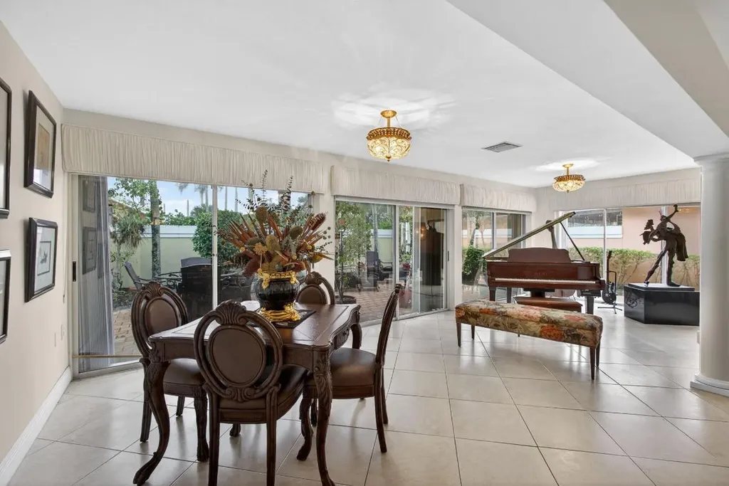 2347 Saratoga Bay Drive West Palm Beach FL 33409