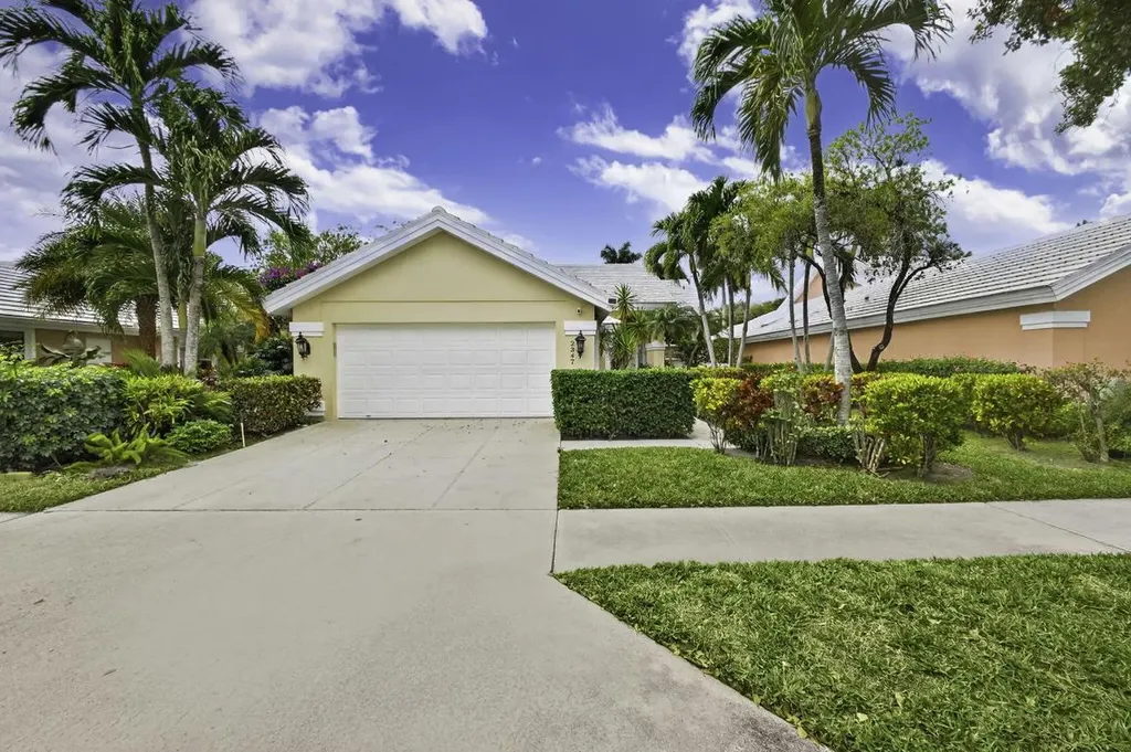 2347 Saratoga Bay Drive West Palm Beach FL 33409