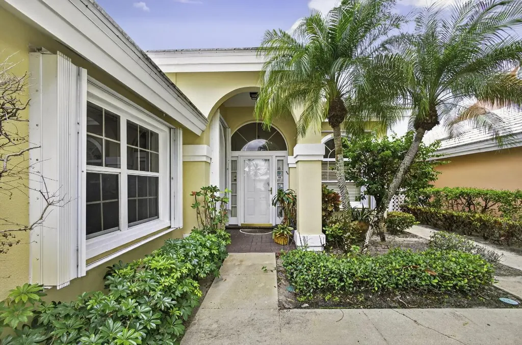 2347 Saratoga Bay Drive West Palm Beach FL 33409