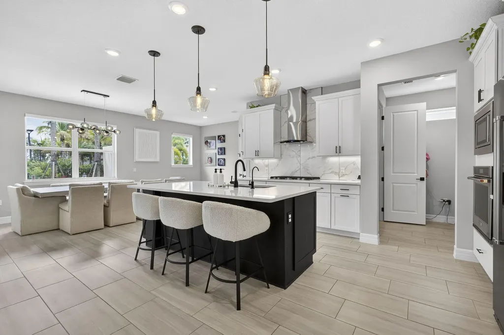 12534 Triumph Lane Palm Beach Gardens FL 33412