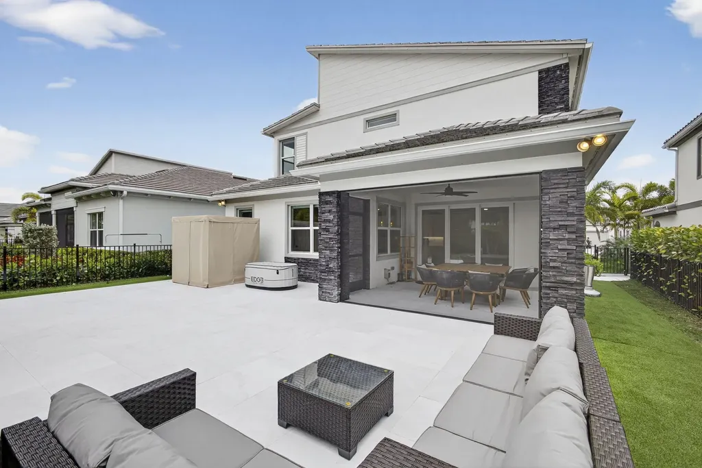 12534 Triumph Lane Palm Beach Gardens FL 33412