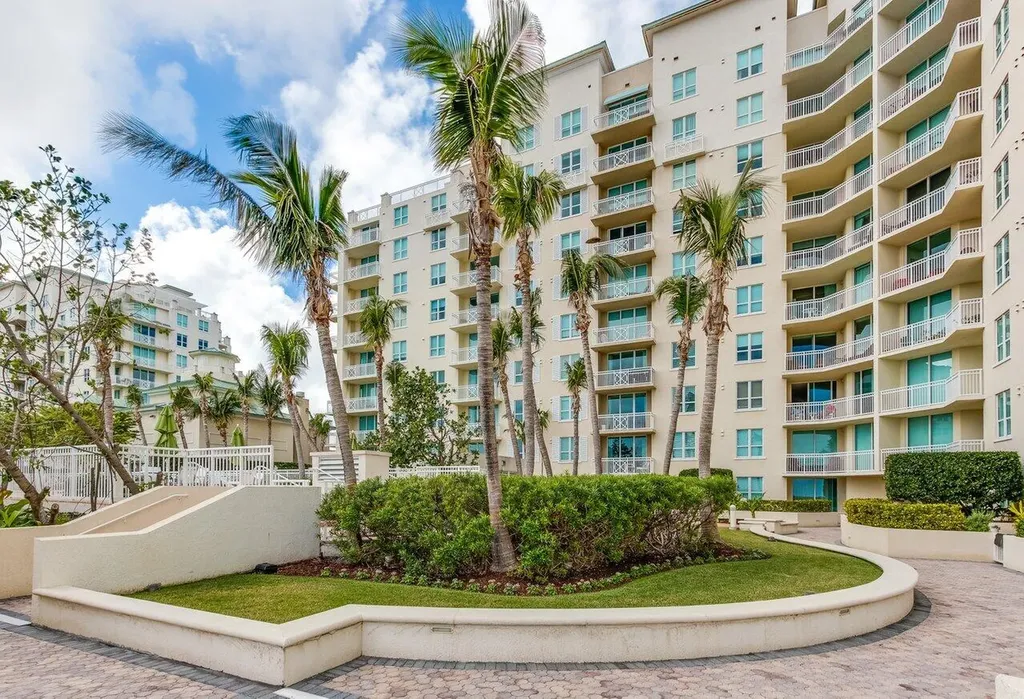 450 N Federal Highway Boynton Beach FL 33435