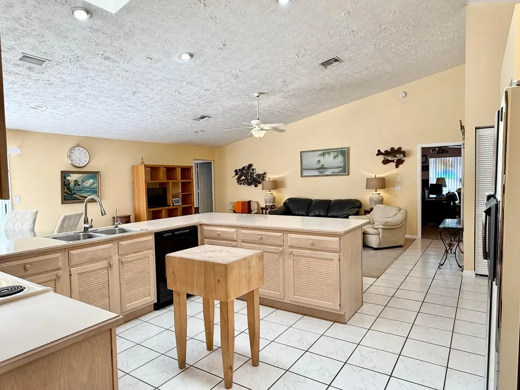 2884 SE Ranch Acres Circle Jupiter FL 33478