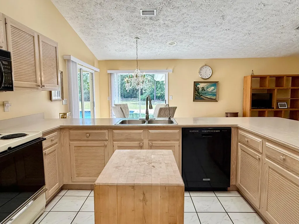 2884 SE Ranch Acres Circle Jupiter FL 33478