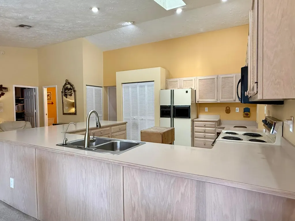 2884 SE Ranch Acres Circle Jupiter FL 33478
