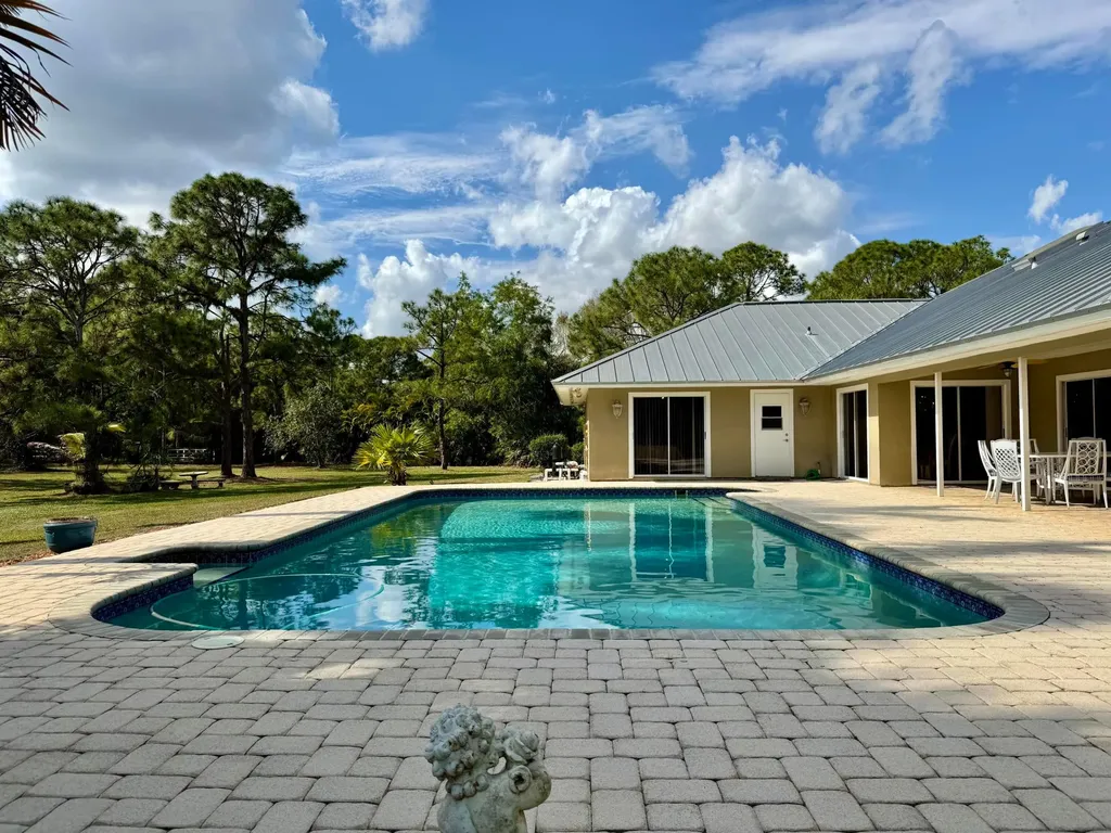 2884 SE Ranch Acres Circle Jupiter FL 33478