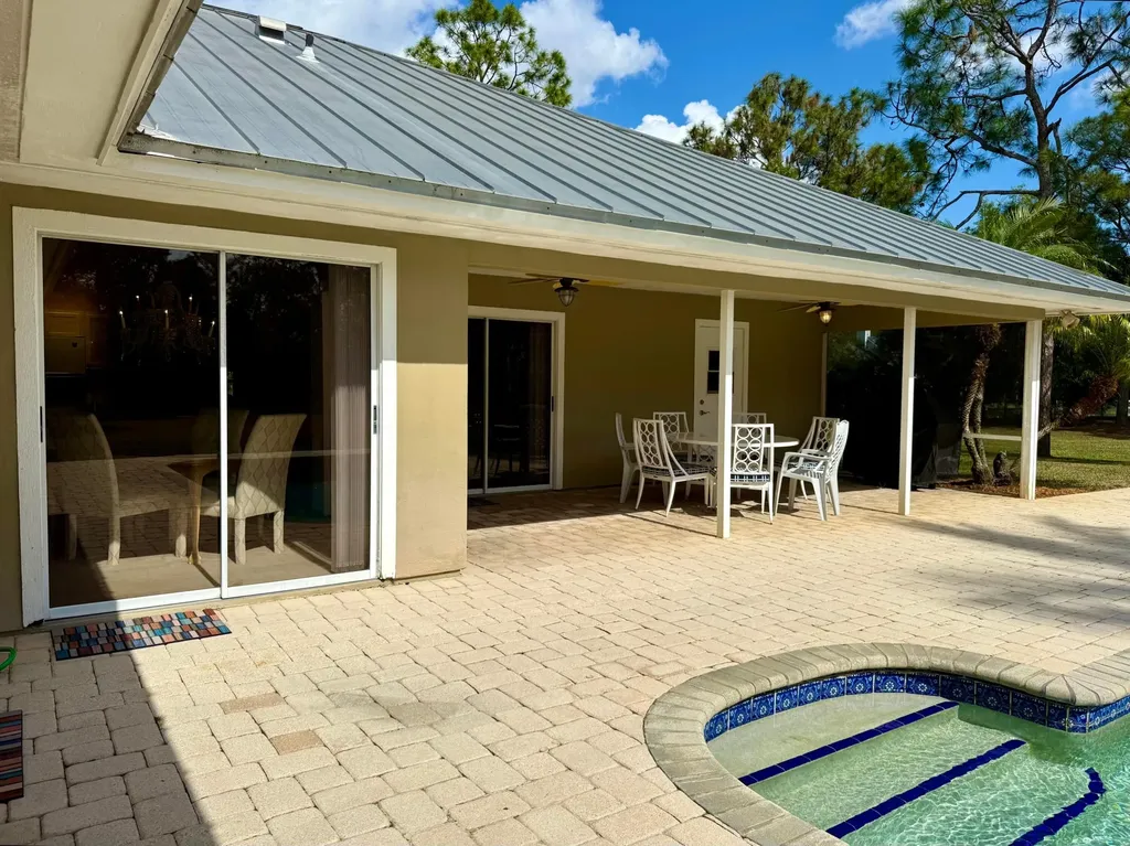 2884 SE Ranch Acres Circle Jupiter FL 33478
