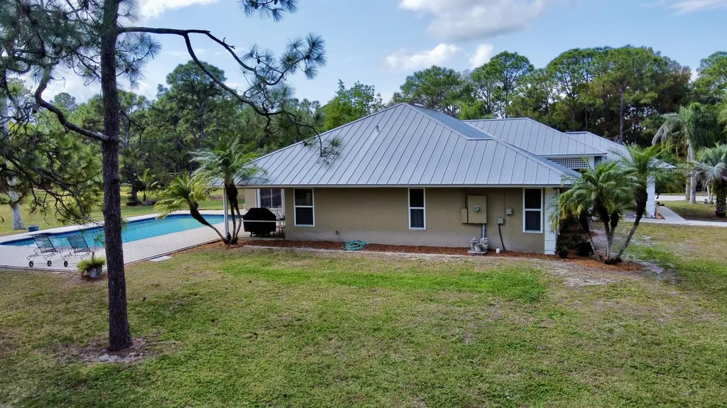 2884 SE Ranch Acres Circle Jupiter FL 33478