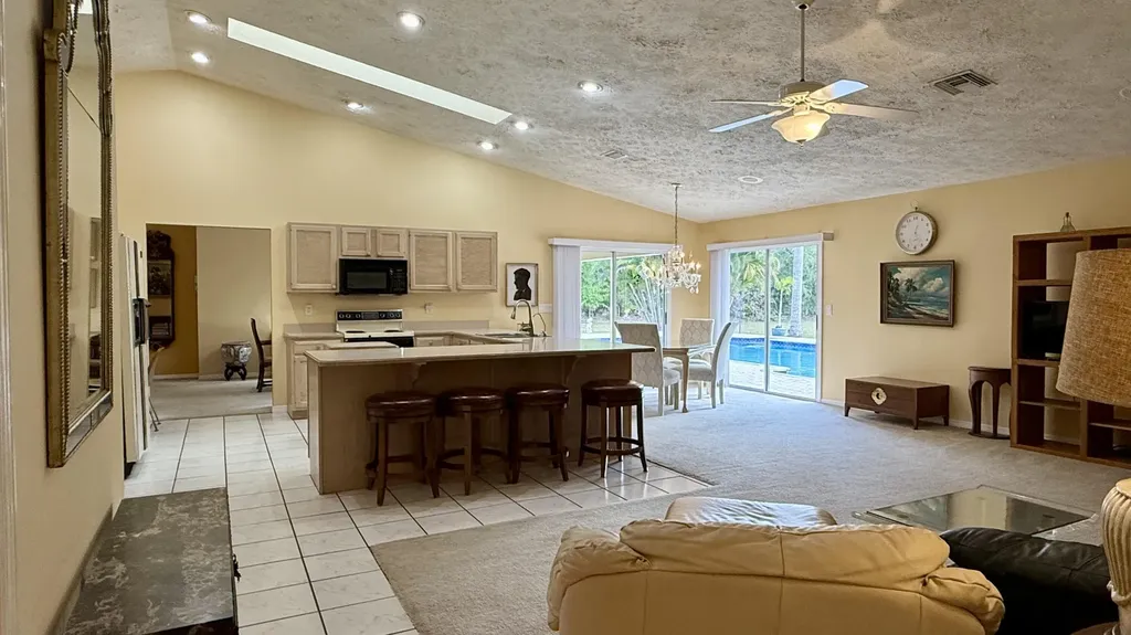 2884 SE Ranch Acres Circle Jupiter FL 33478