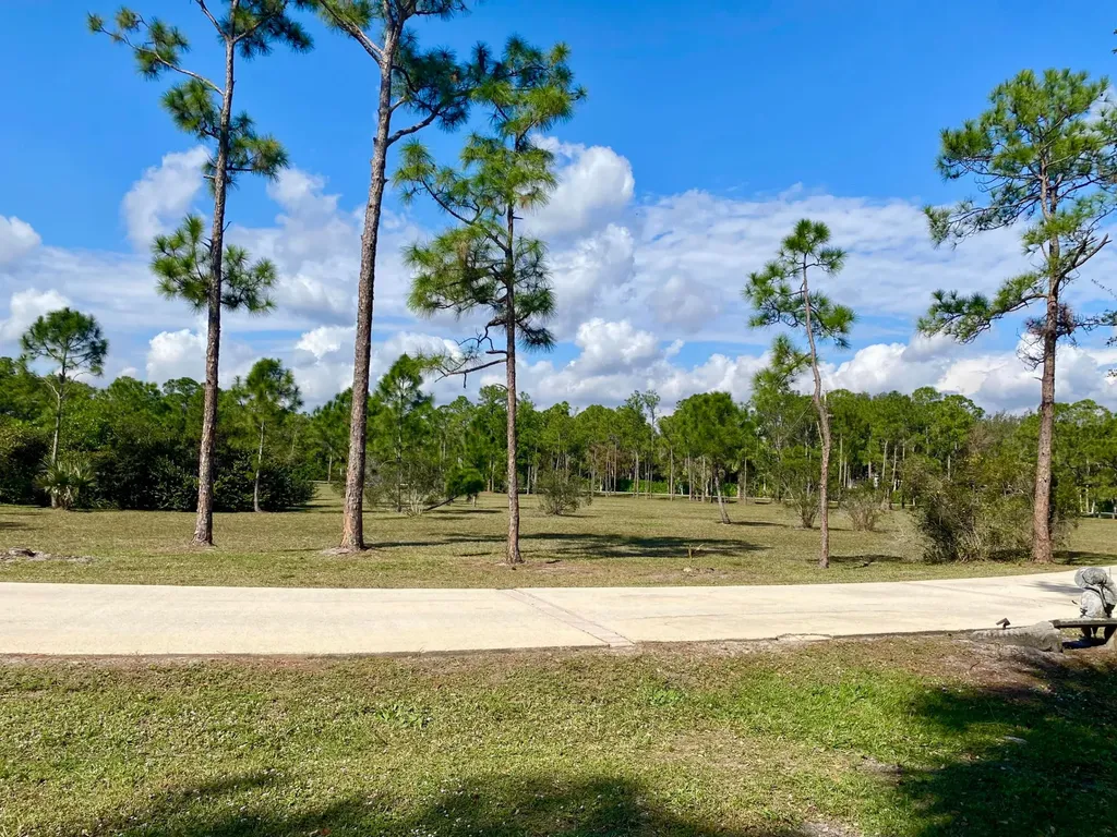 2884 SE Ranch Acres Circle Jupiter FL 33478