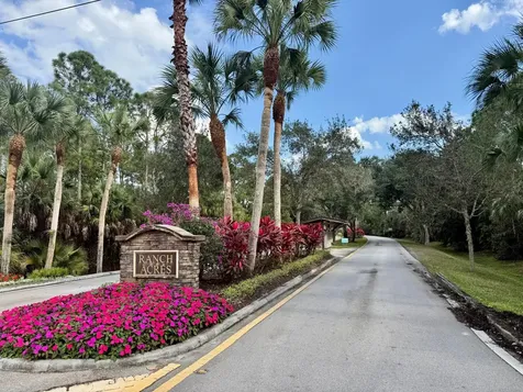 2884 SE Ranch Acres Circle Jupiter FL 33478