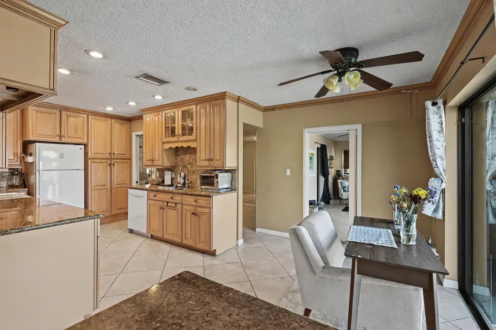 8231 NW 6th Court Coral Springs FL 33071