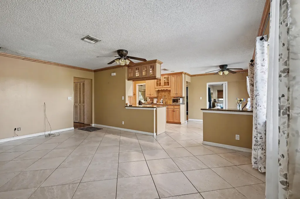 8231 NW 6th Court Coral Springs FL 33071