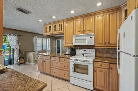 8231 NW 6th Court Coral Springs FL 33071