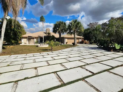 12963 Us Hwy 441 SE Okeechobee FL 34974