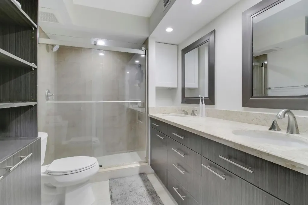 9 Royal Palm Way Boca Raton FL 33432