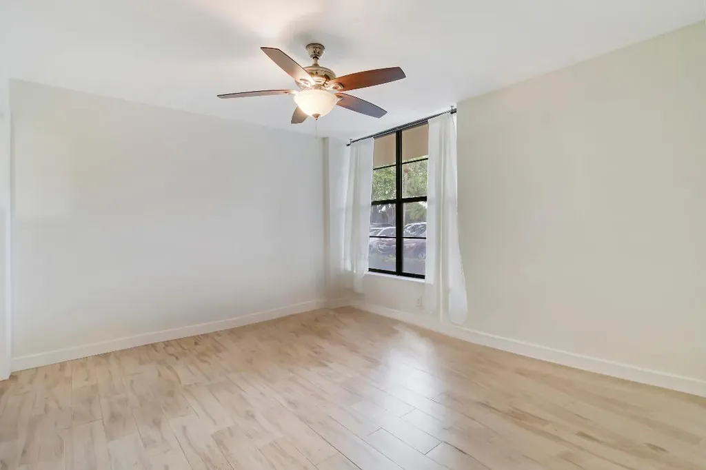 9 Royal Palm Way Boca Raton FL 33432