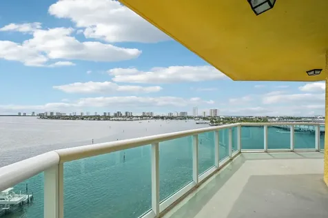2650 Lake Shore Drive Riviera Beach FL 33404