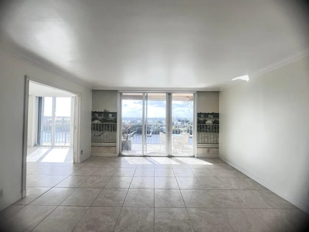 3581 S Ocean Boulevard South Palm Beach FL 33480