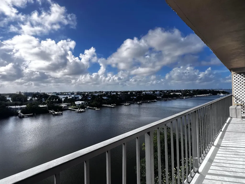 3581 S Ocean Boulevard South Palm Beach FL 33480