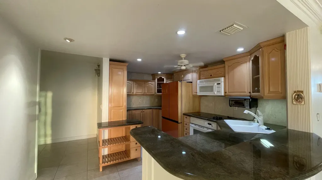 3581 S Ocean Boulevard South Palm Beach FL 33480