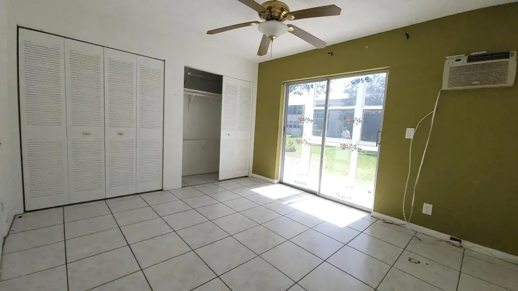 23 Kingswood B West Palm Beach FL 33417