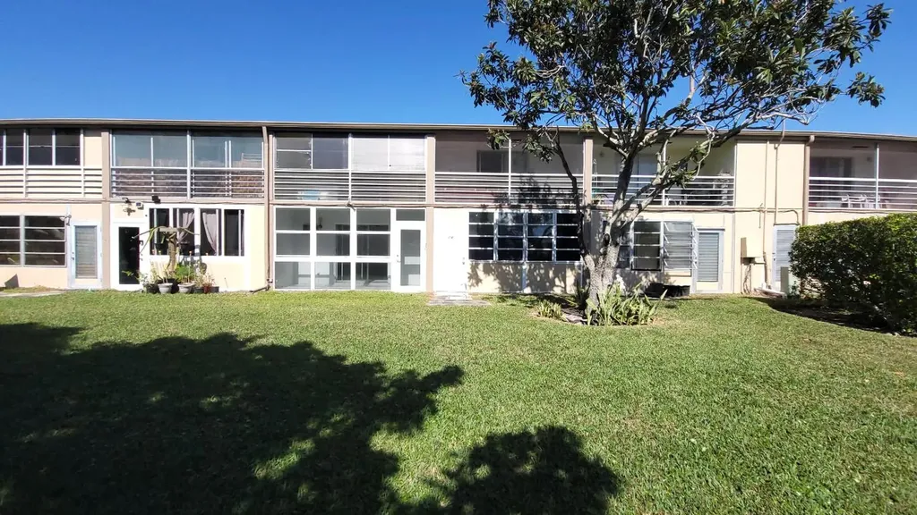 23 Kingswood B West Palm Beach FL 33417