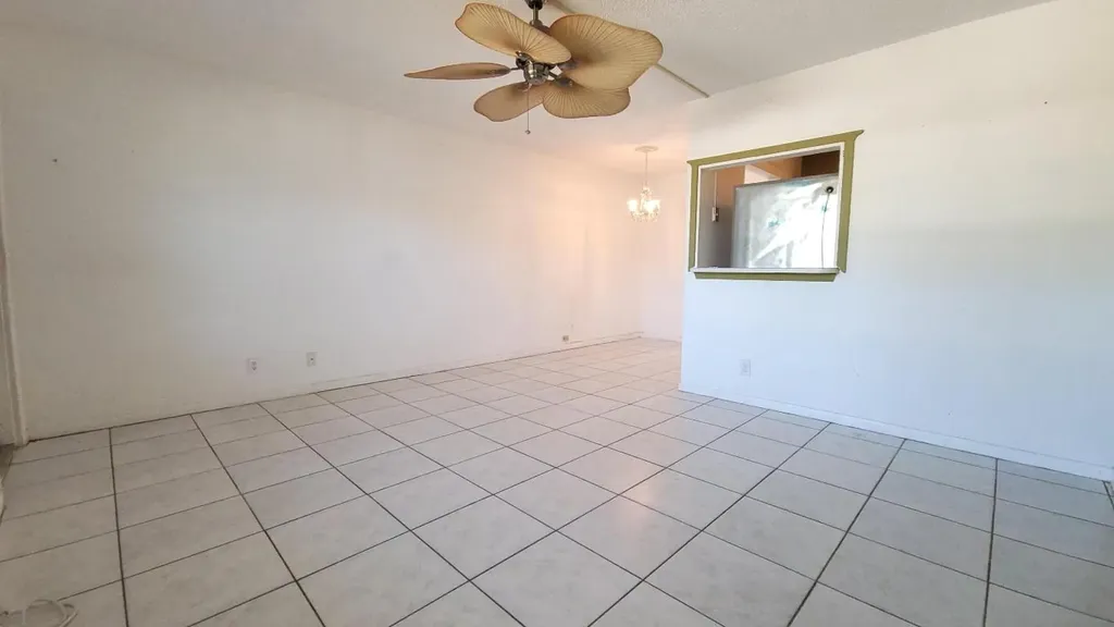 23 Kingswood B West Palm Beach FL 33417