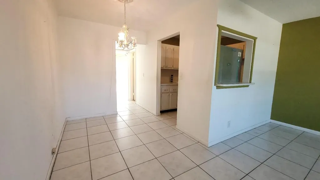 23 Kingswood B West Palm Beach FL 33417