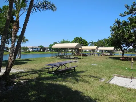 23 Kingswood B West Palm Beach FL 33417