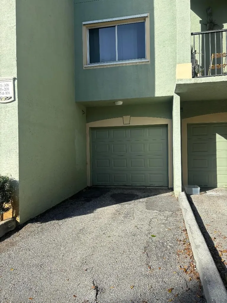 350 Crestwood Circle Royal Palm Beach FL 33411