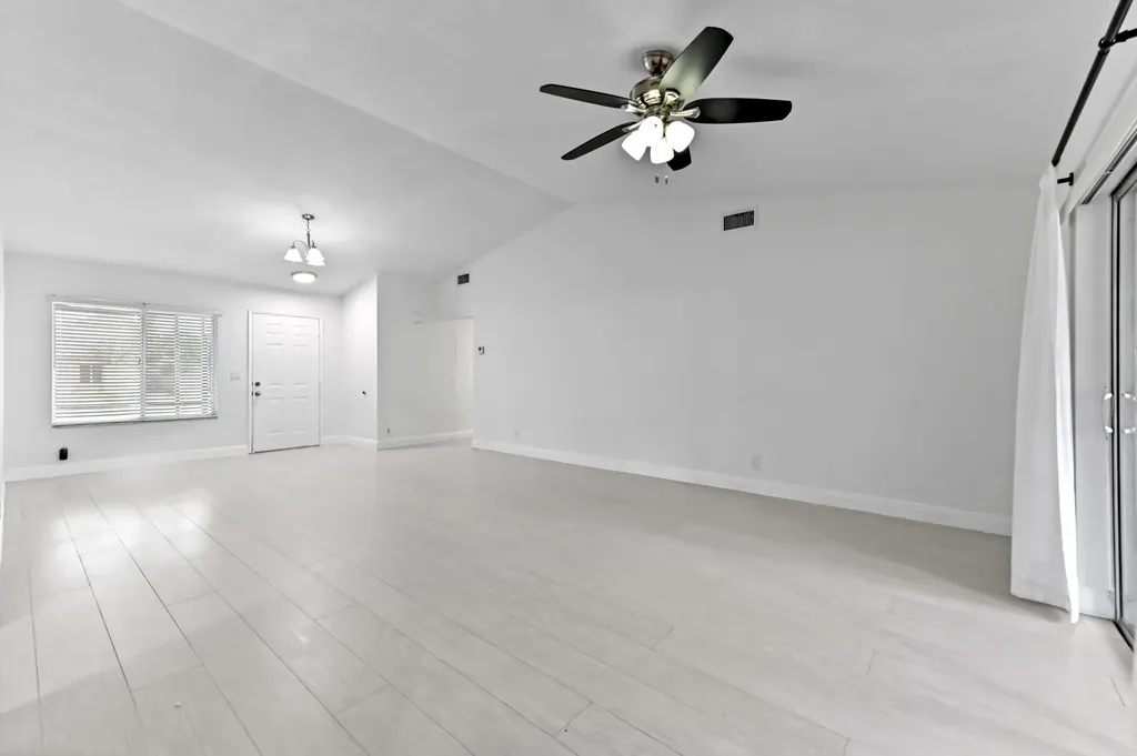 9969 Robins Nest Road Boca Raton FL 33496