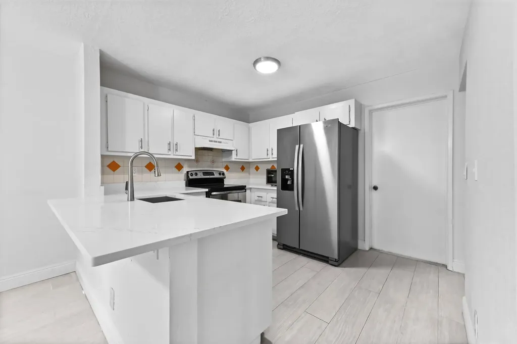 9969 Robins Nest Road Boca Raton FL 33496