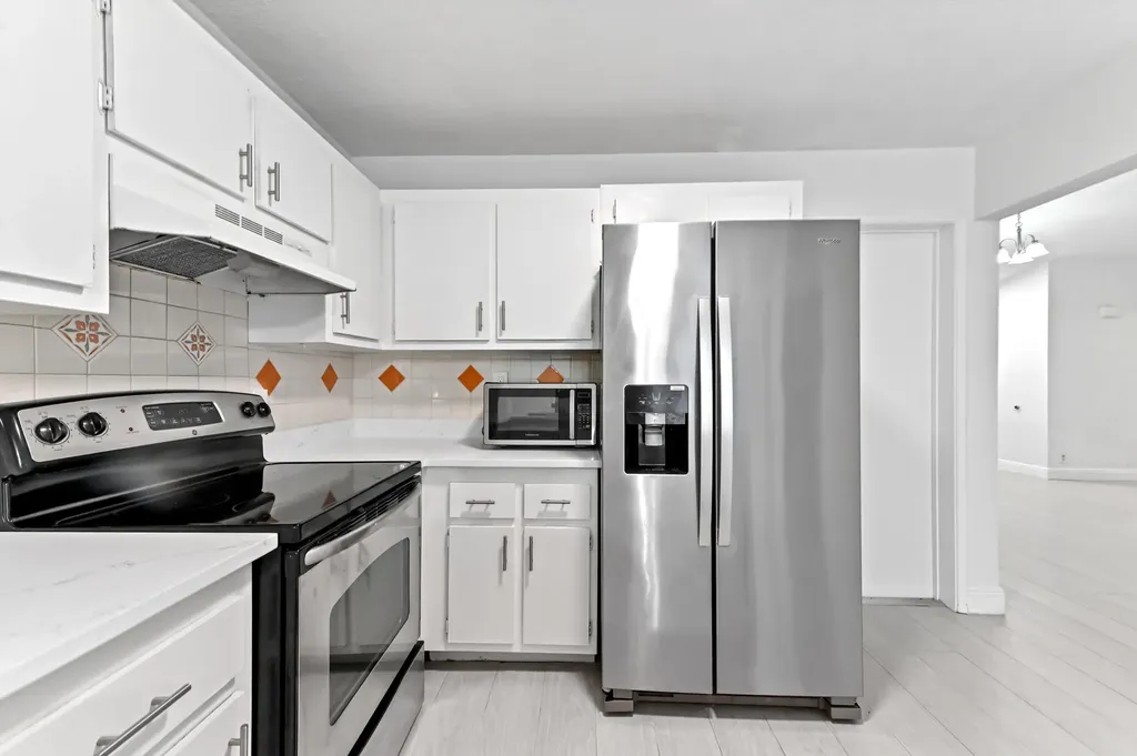 9969 Robins Nest Road Boca Raton FL 33496