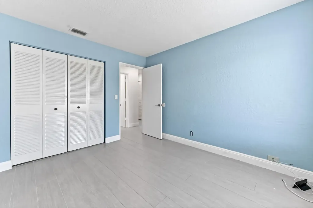 9969 Robins Nest Road Boca Raton FL 33496