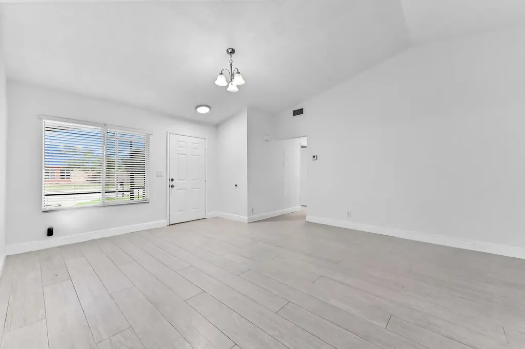 9969 Robins Nest Road Boca Raton FL 33496