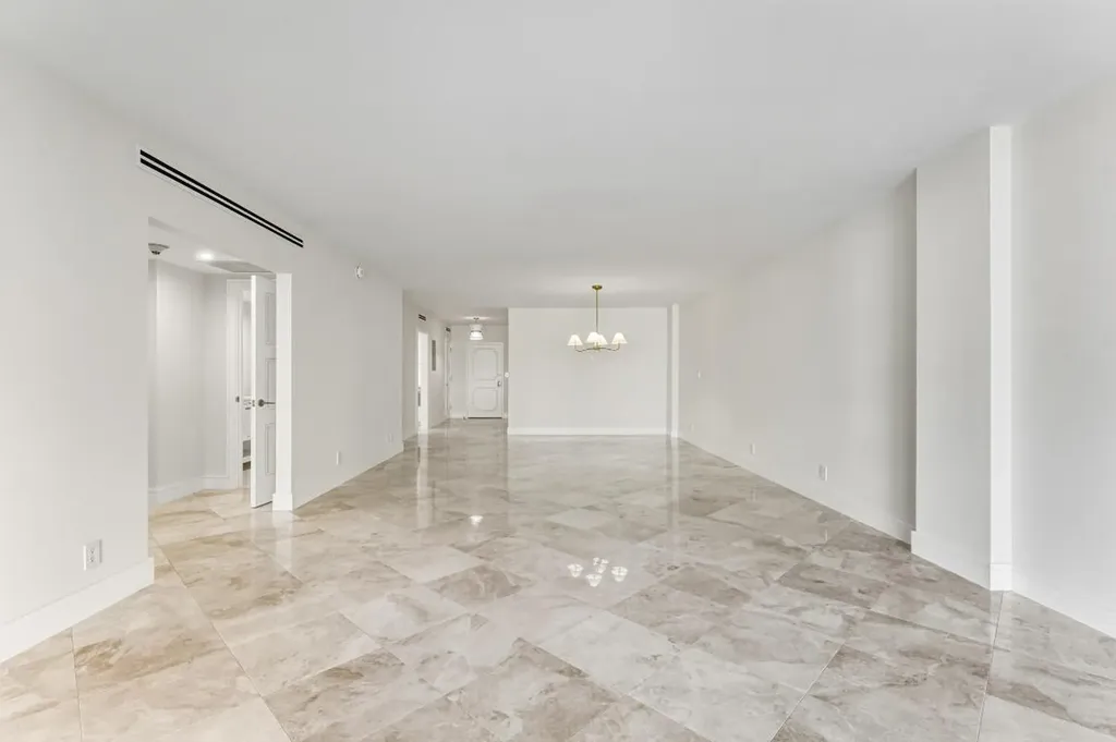 100 Worth Avenue Palm Beach FL 33480