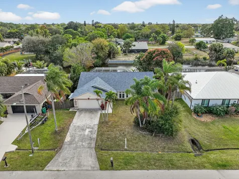 320 NE Surfside Avenue Port St Lucie FL 34983
