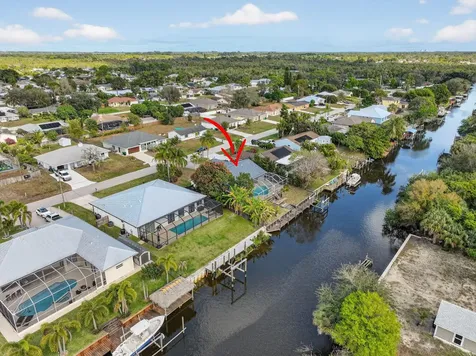 320 NE Surfside Avenue Port St Lucie FL 34983