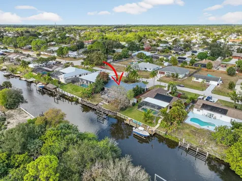 320 NE Surfside Avenue Port St Lucie FL 34983