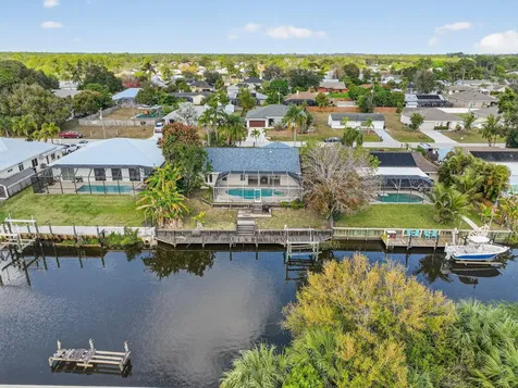 320 NE Surfside Avenue Port St Lucie FL 34983