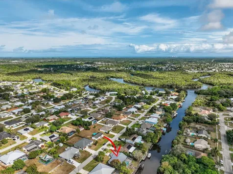320 NE Surfside Avenue Port St Lucie FL 34983