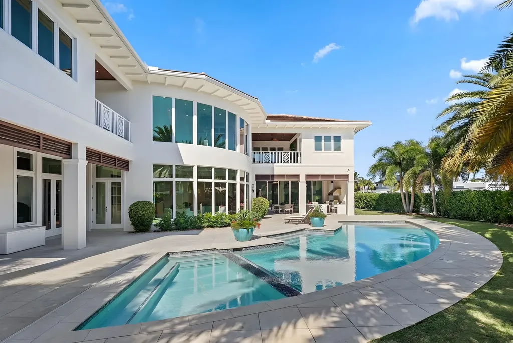 3700 NE 24th Avenue Lighthouse Point FL 33064