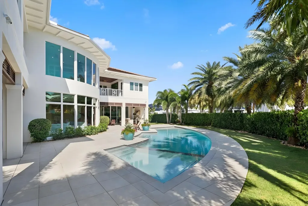 3700 NE 24th Avenue Lighthouse Point FL 33064