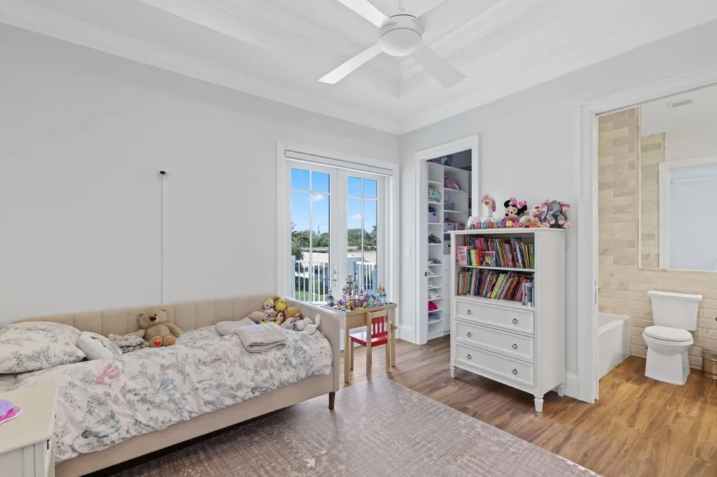 3700 NE 24th Avenue Lighthouse Point FL 33064