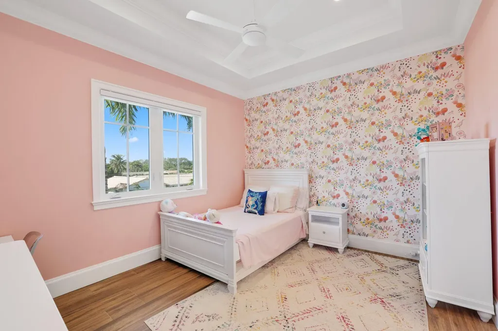 3700 NE 24th Avenue Lighthouse Point FL 33064