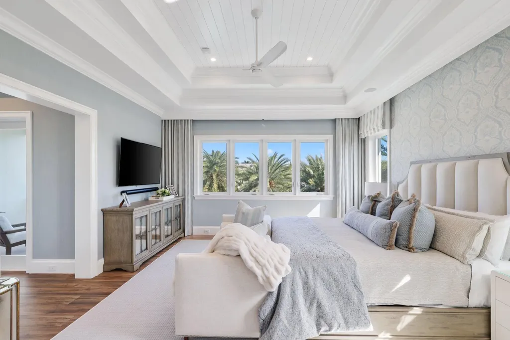 3700 NE 24th Avenue Lighthouse Point FL 33064