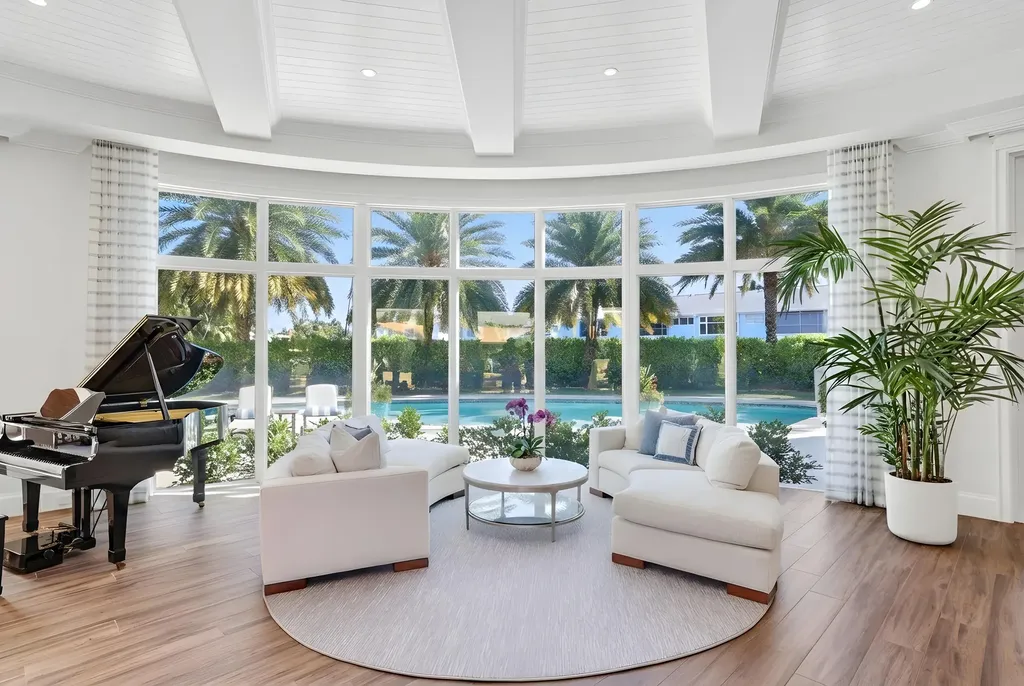 3700 NE 24th Avenue Lighthouse Point FL 33064